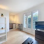 Studio 2 personnes avec parking et balcon Proudhon